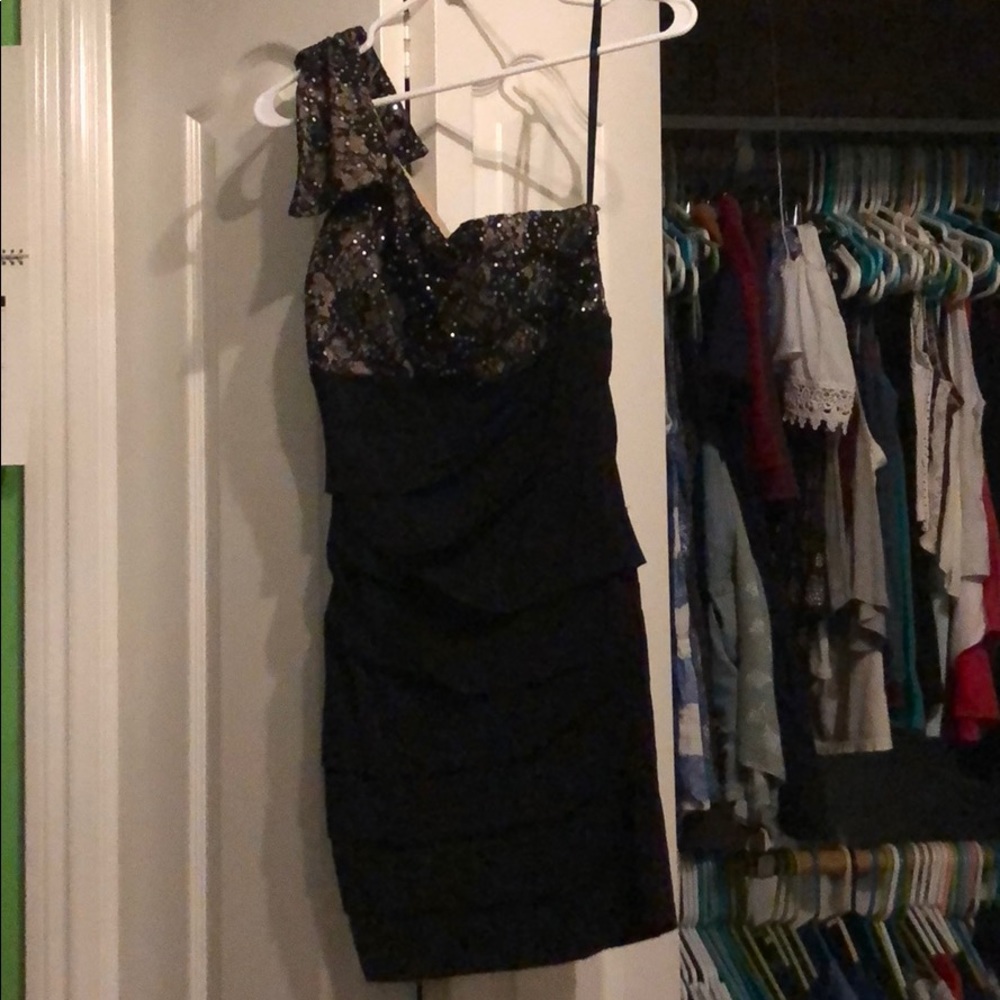 One shoulder dress